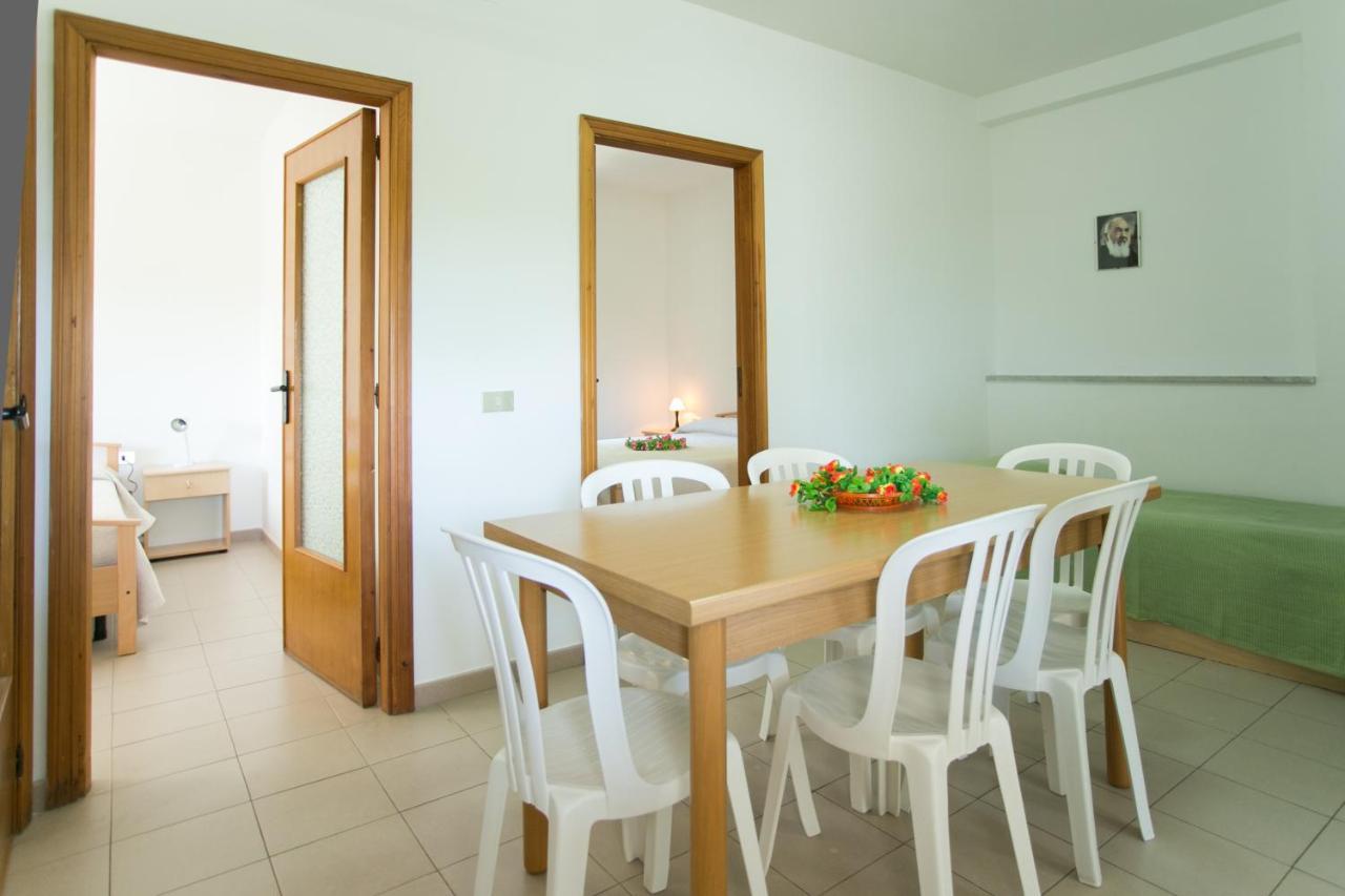 Residence Adriatico Mattinata Kamer foto