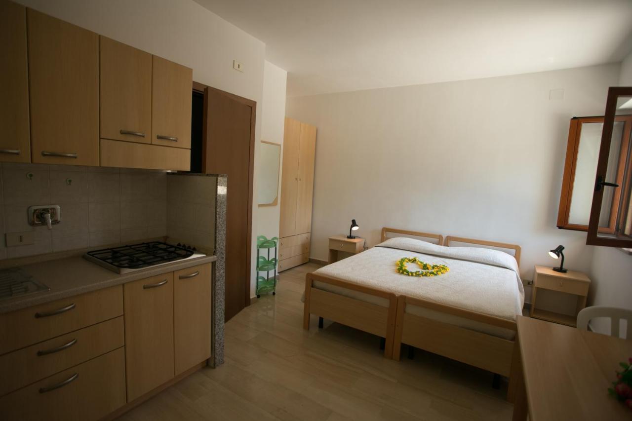 Residence Adriatico Mattinata Buitenkant foto