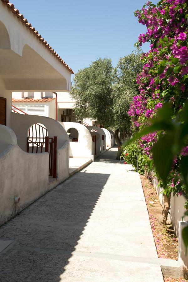 Residence Adriatico Mattinata Buitenkant foto