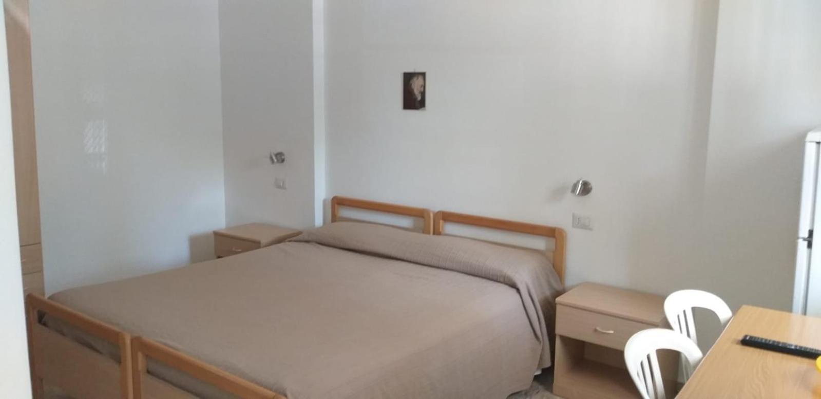 Residence Adriatico Mattinata Buitenkant foto